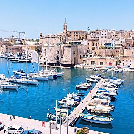 Vittoriosa' Seafront 2 Bed Highly Furnished Apartment Buitenkant foto