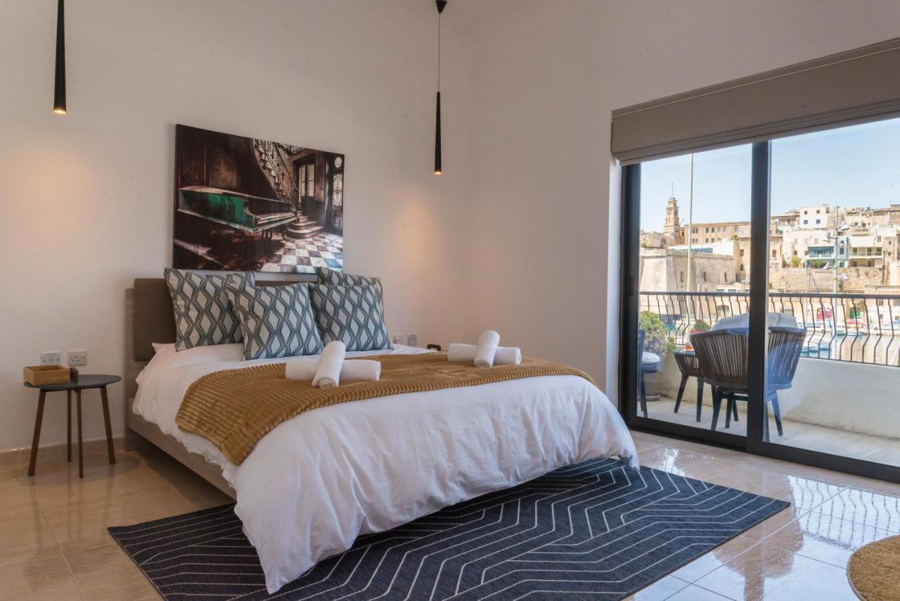 Vittoriosa' Seafront 2 Bed Highly Furnished Apartment Buitenkant foto