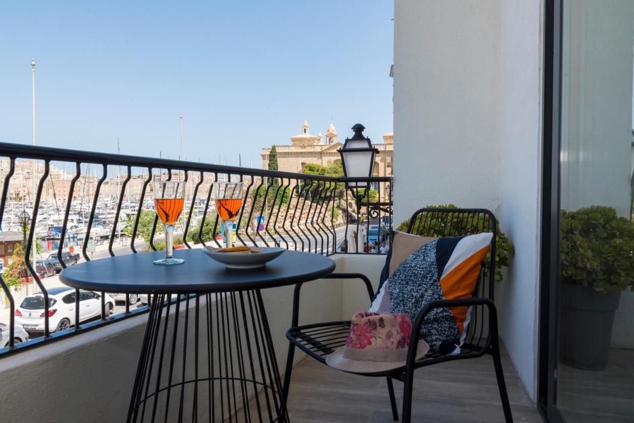 Vittoriosa' Seafront 2 Bed Highly Furnished Apartment Buitenkant foto