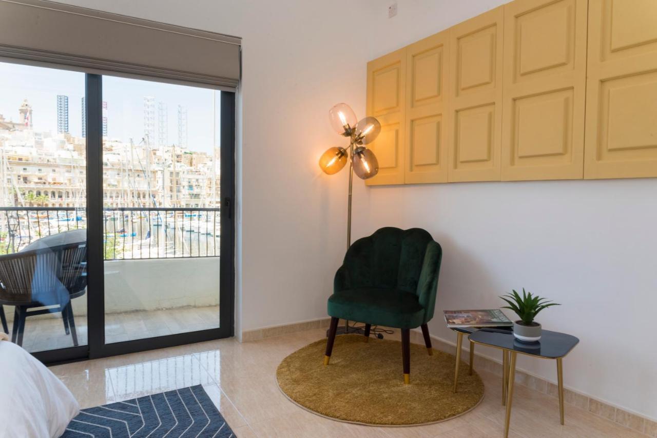 Vittoriosa' Seafront 2 Bed Highly Furnished Apartment Buitenkant foto