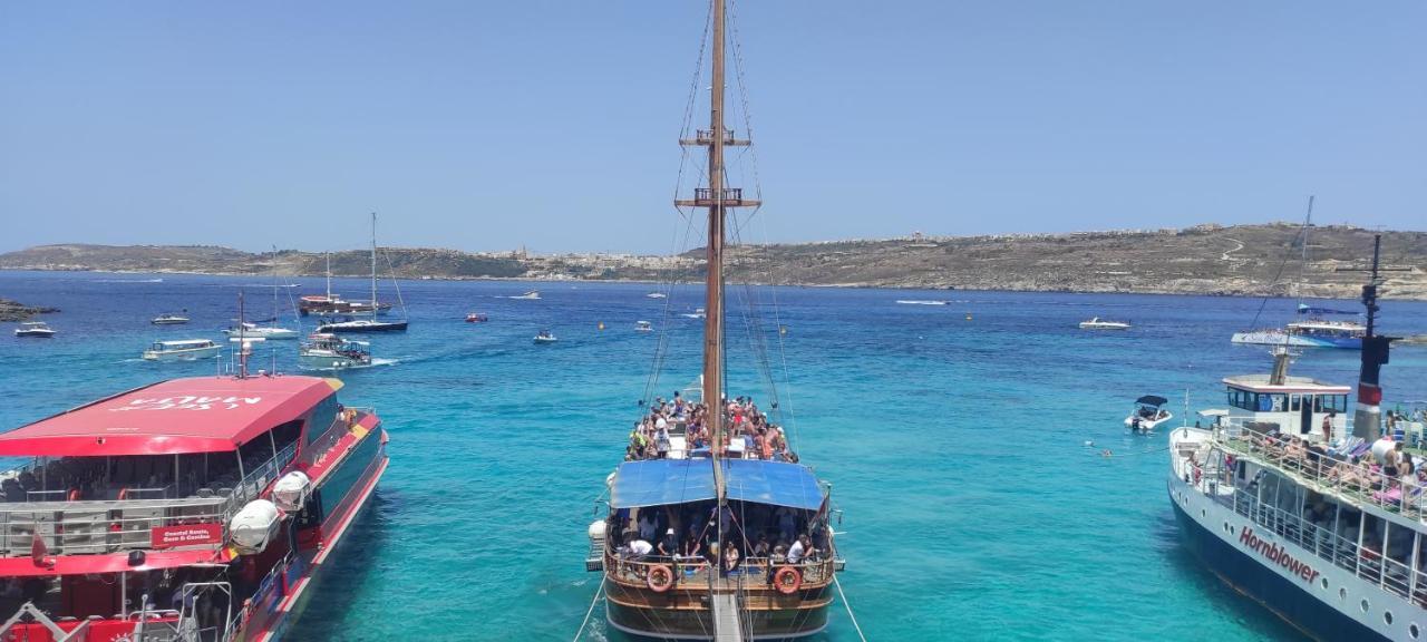 Vittoriosa' Seafront 2 Bed Highly Furnished Apartment Buitenkant foto
